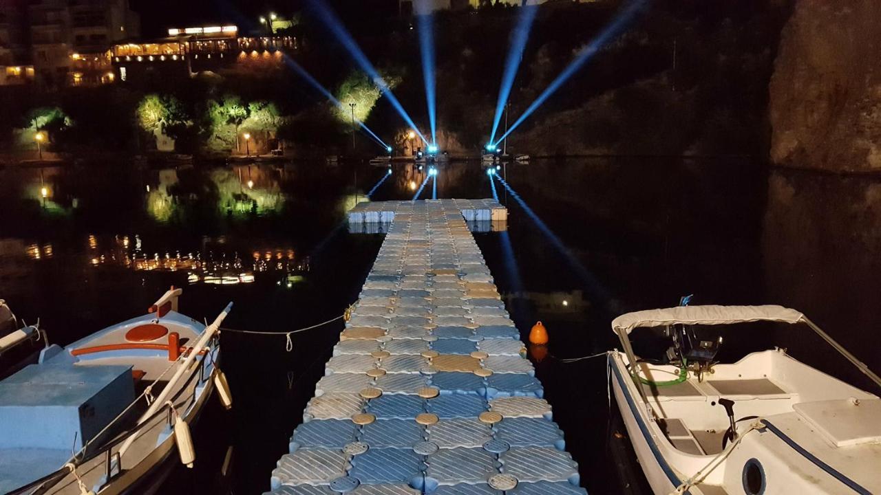 Straight To The Lake View Apartments Ajos Nikolaos Zewnętrze zdjęcie